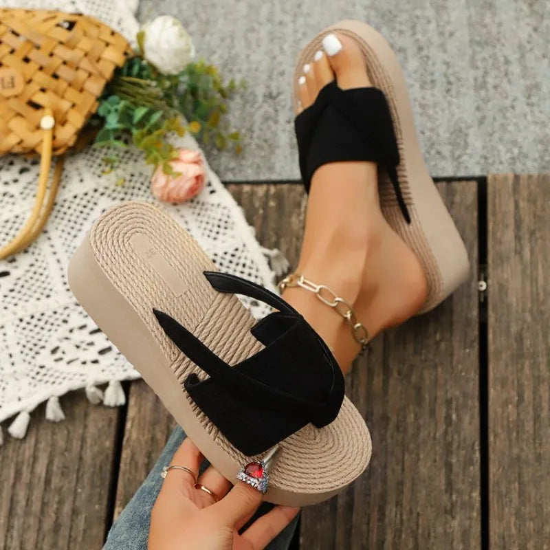 Women Slippers Outdoor Beach Shoes Slides Women Summer Comfortable Fashion Sandals Flip Flops Lightweight Casual Slippers